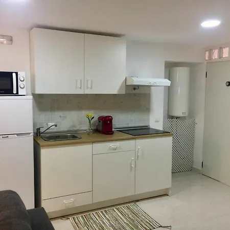 With One Bedroom In Estepona, With Pool Access And Furnished Apartment *